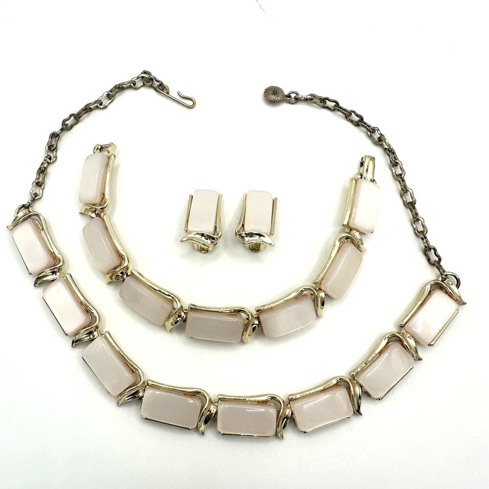 Vintage gold tone white moonglow lucite necklace bracelet earrings set parure
